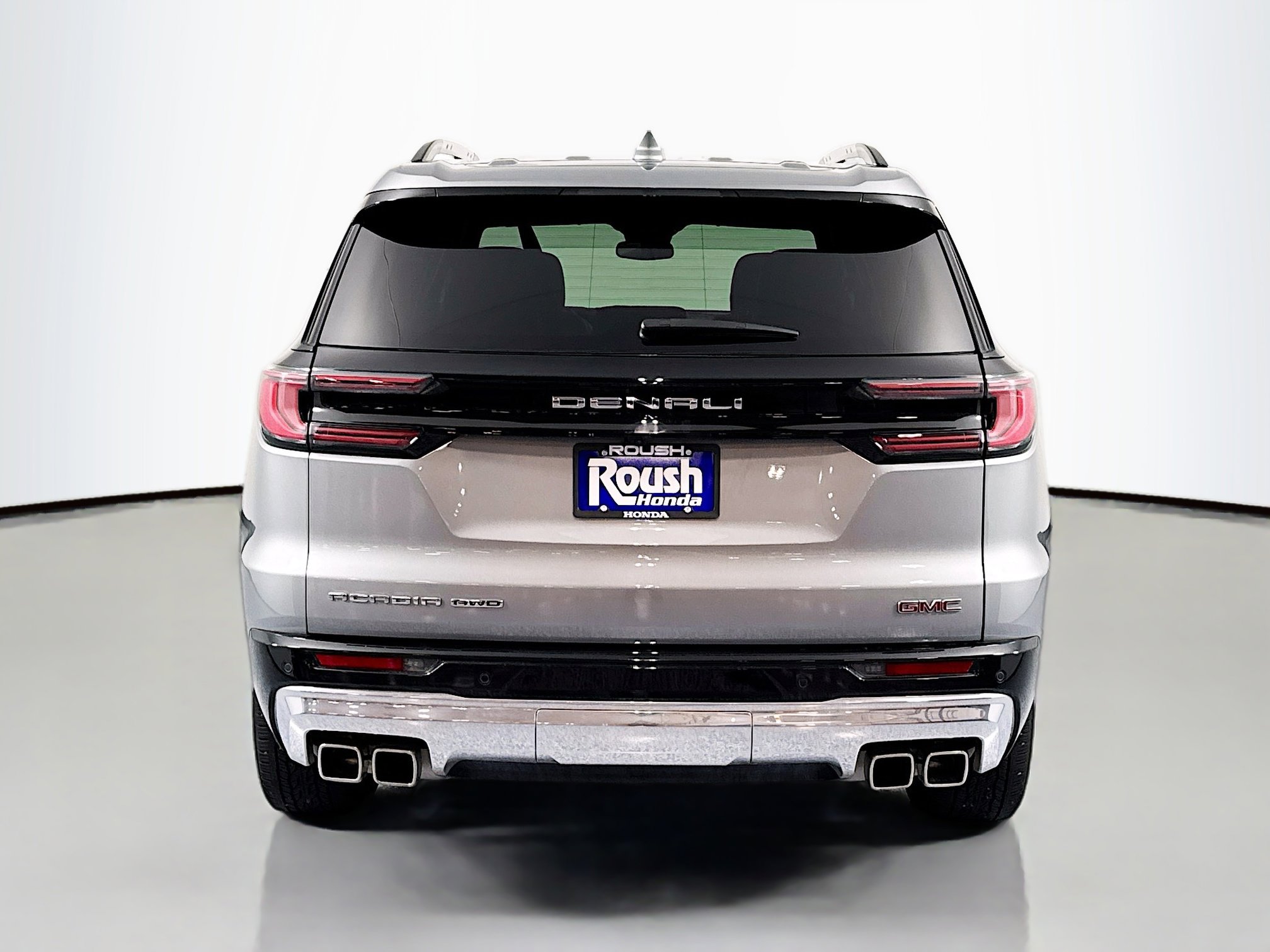 Used 2024 GMC Acadia Denali image 6