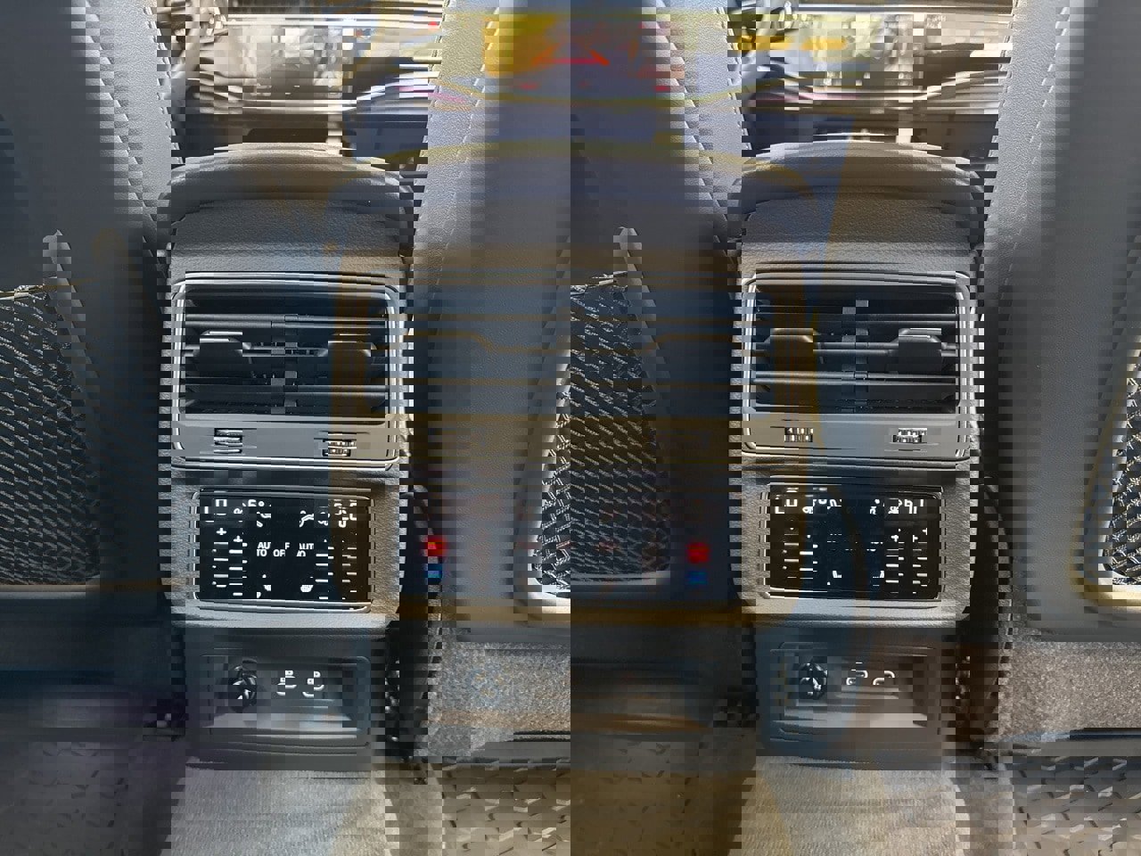 New 2025 Audi Q8 Premium Plus image 46