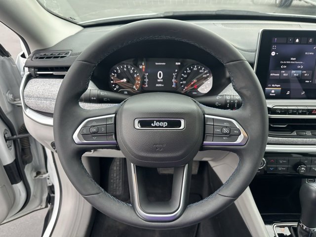 Used 2022 Jeep Compass Latitude image 6