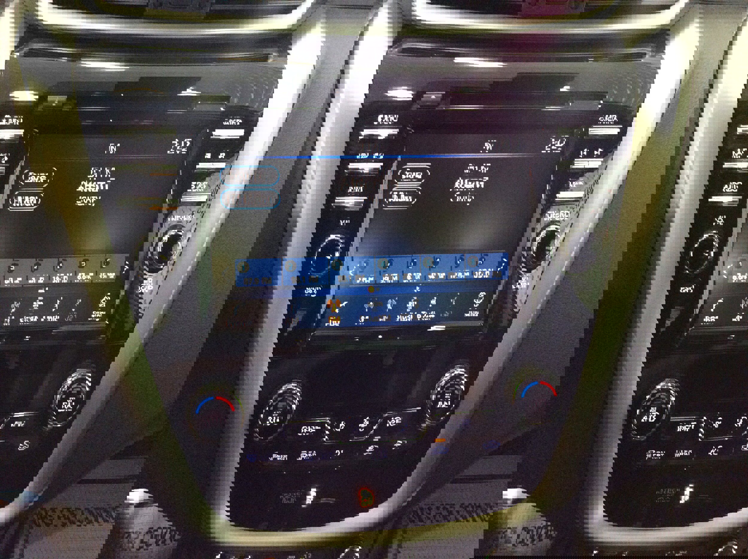 Used 2024 Nissan Murano Platinum w/ Cargo Package image 29