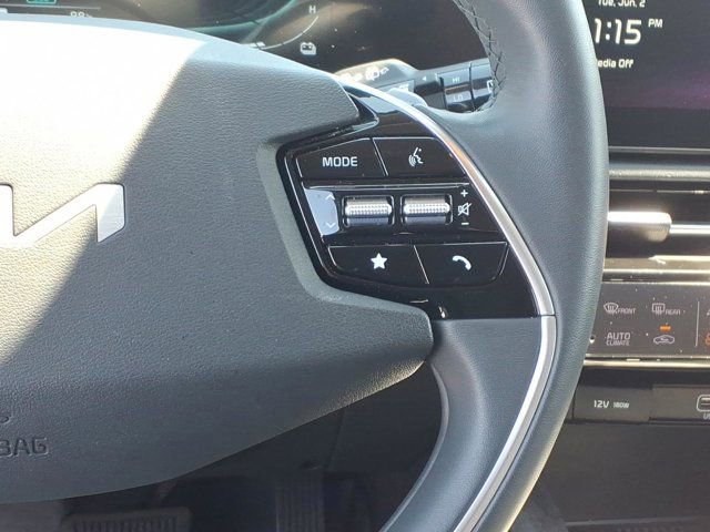 Used 2023 Kia Niro EX FWD image 18