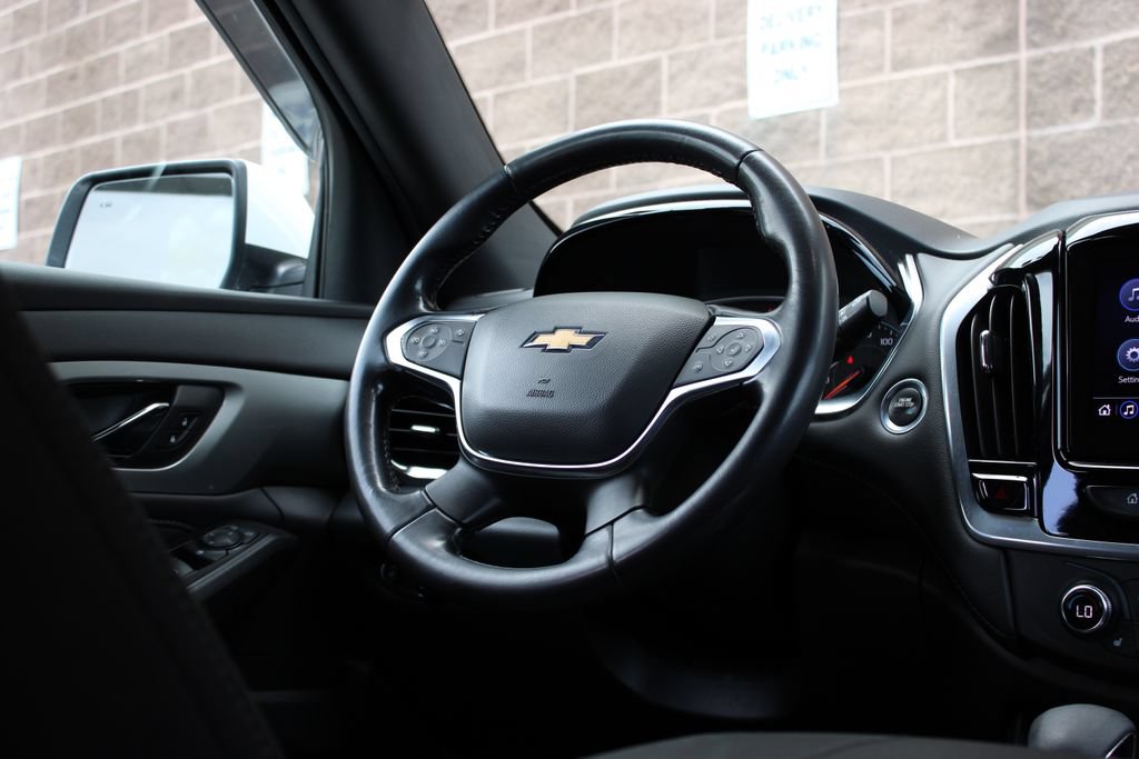 Used 2022 Chevrolet Traverse LT FWD image 47
