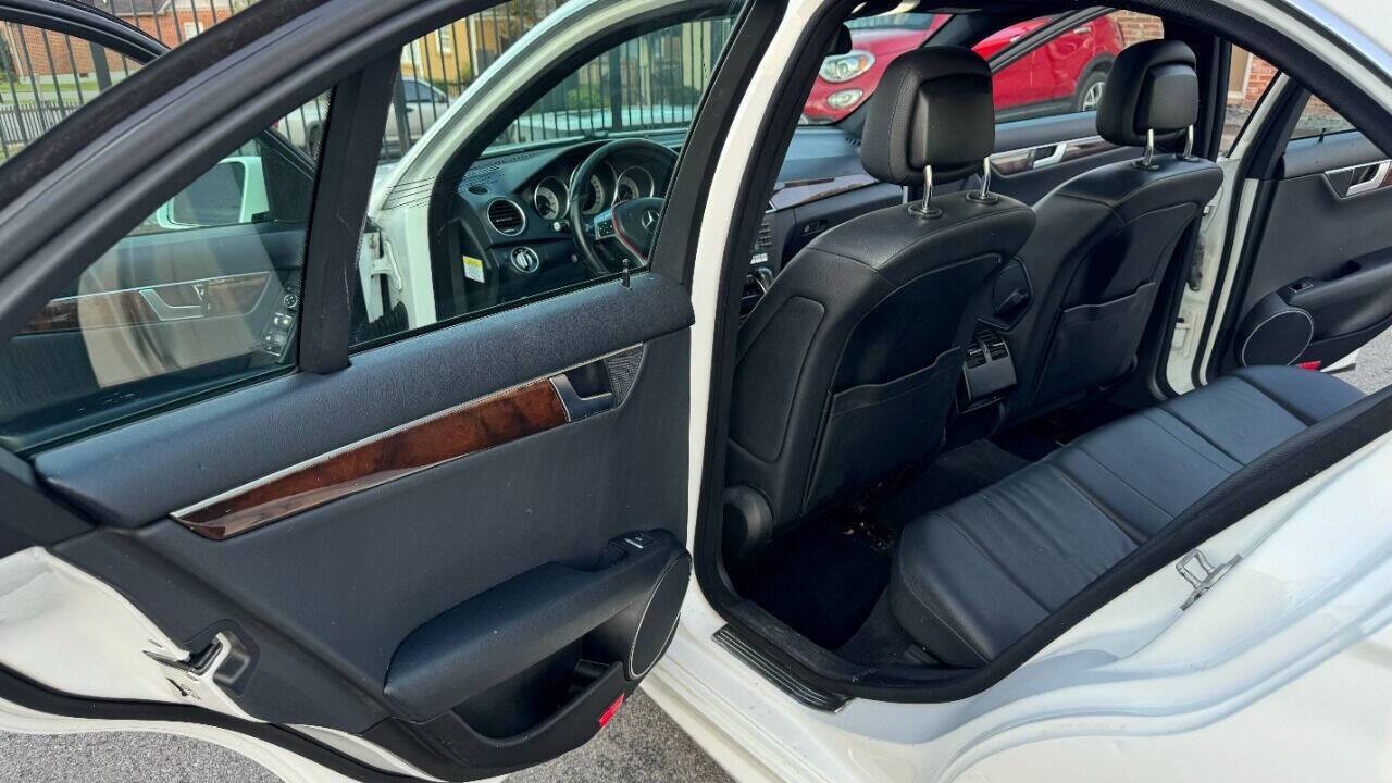 Used 2013 Mercedes-Benz C 250 Sedan image 15