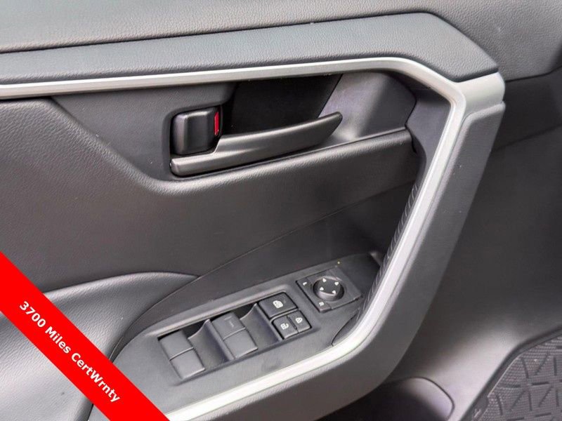 Used 2025 Toyota RAV4 LE image 18
