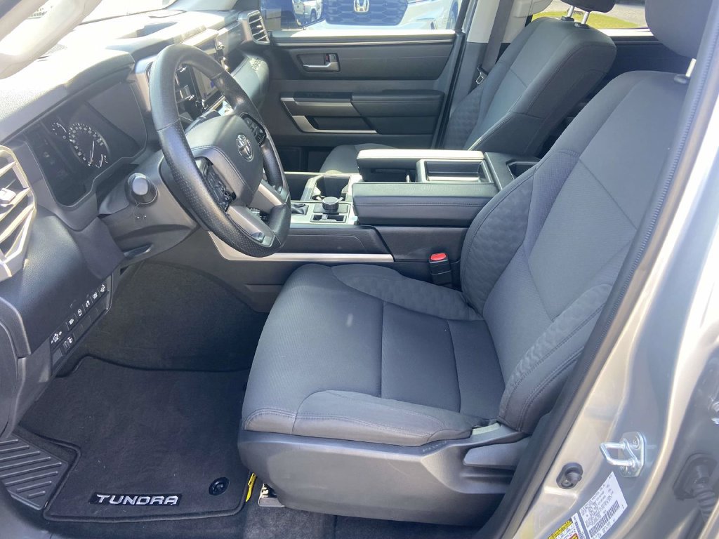 Used 2023 Toyota Tundra SR5 w/ SR5 Convenience Package AWD/4WD image 17