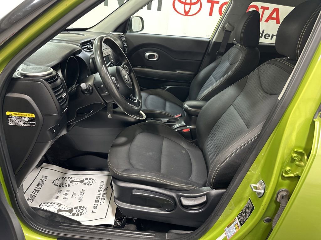 Used 2016 Kia Soul + image 22