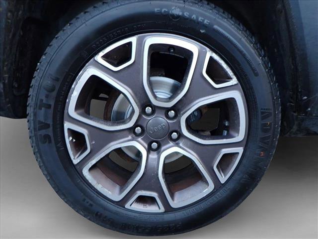 Used 2017 Jeep Renegade Limited image 7