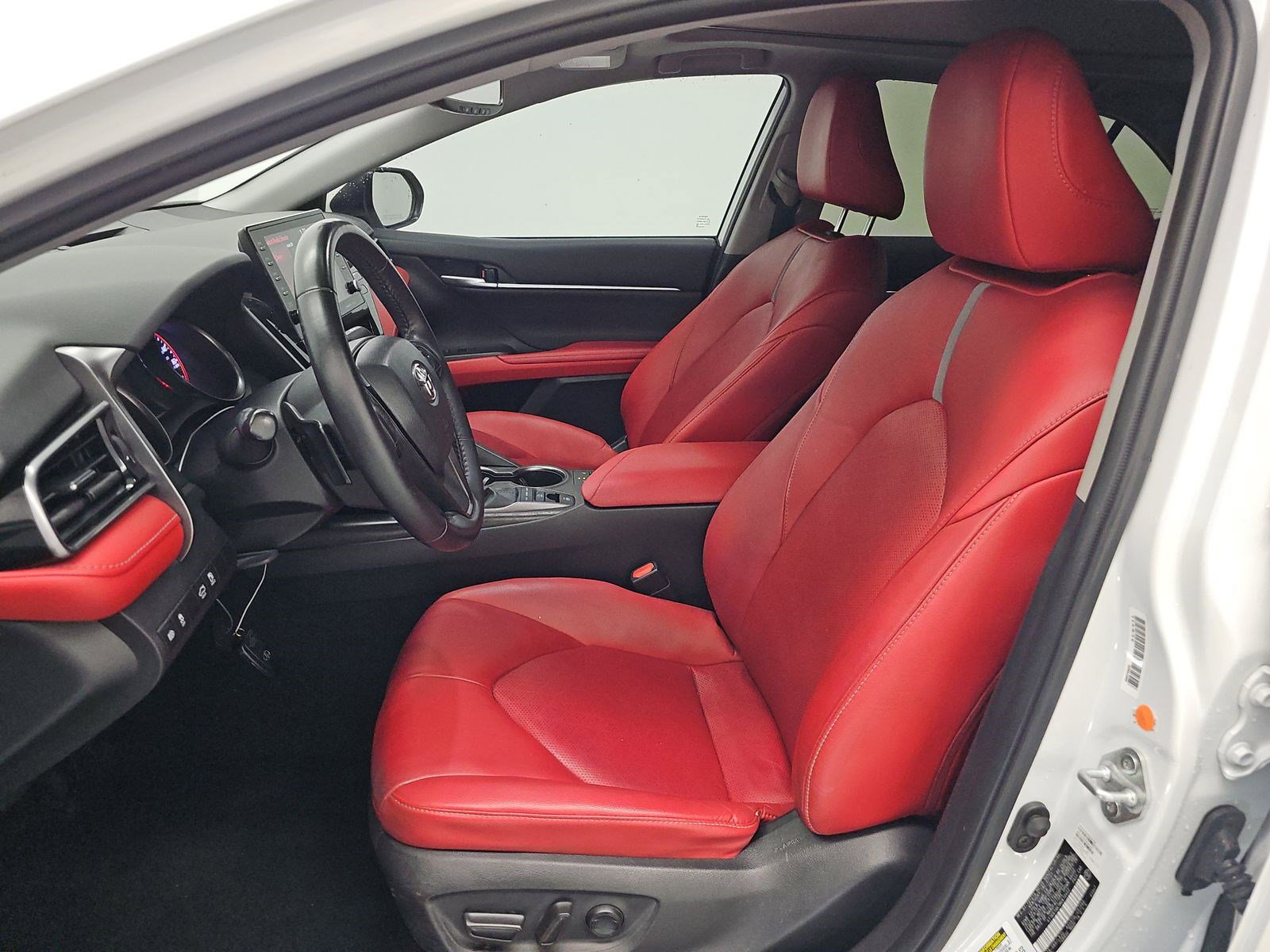 Used 2021 Toyota Camry XSE image 7