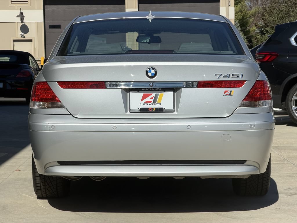Used 2002 BMW 745i RWD image 7