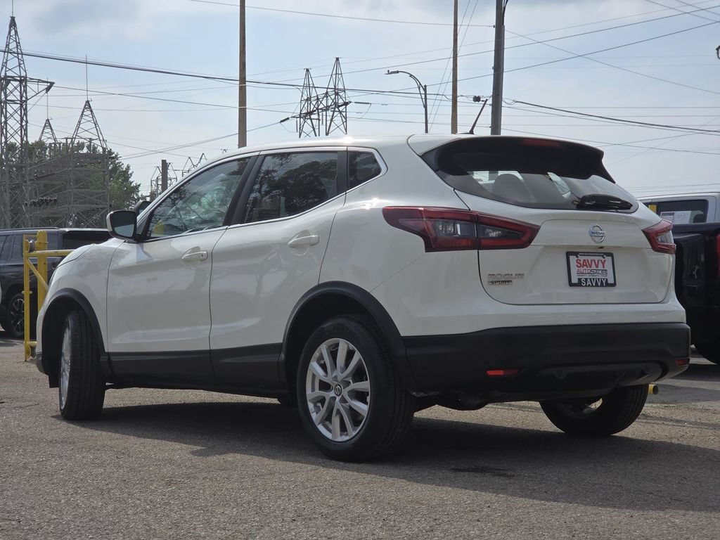 Used 2022 Nissan Rogue Sport S FWD image 12