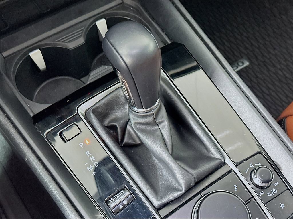 Used 2025 MAZDA CX-50 AWD 2.5 Turbo w/ Weather Package image 17