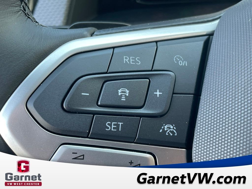 New 2026 Volkswagen Atlas Cross Sport SEL Premium R-Line image 39