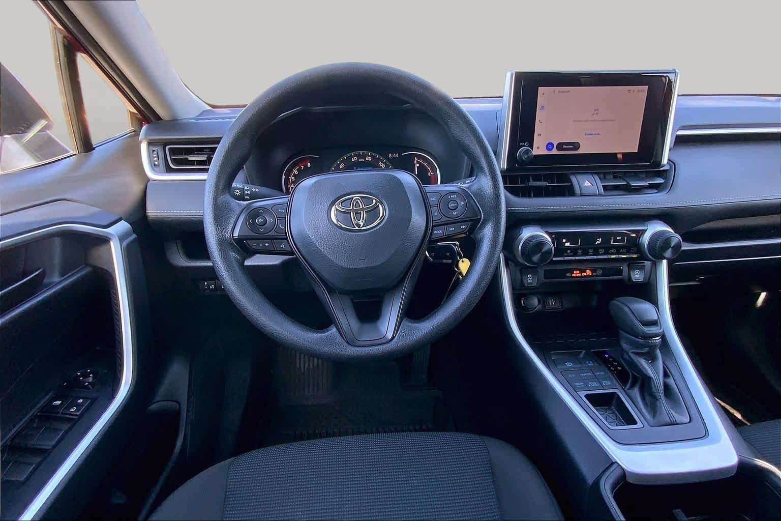 Certified 2025 Toyota RAV4 LE AWD/4WD image 5