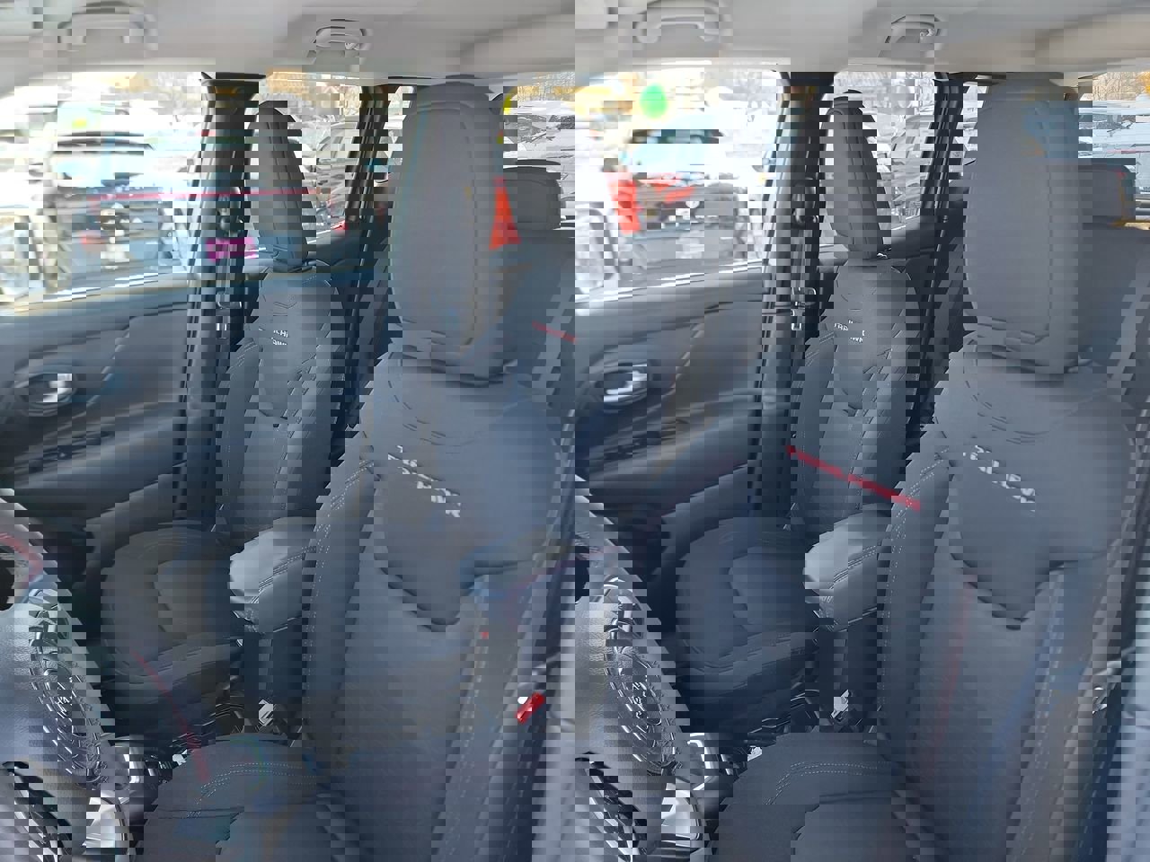 Used 2023 Jeep Renegade Trailhawk image 13