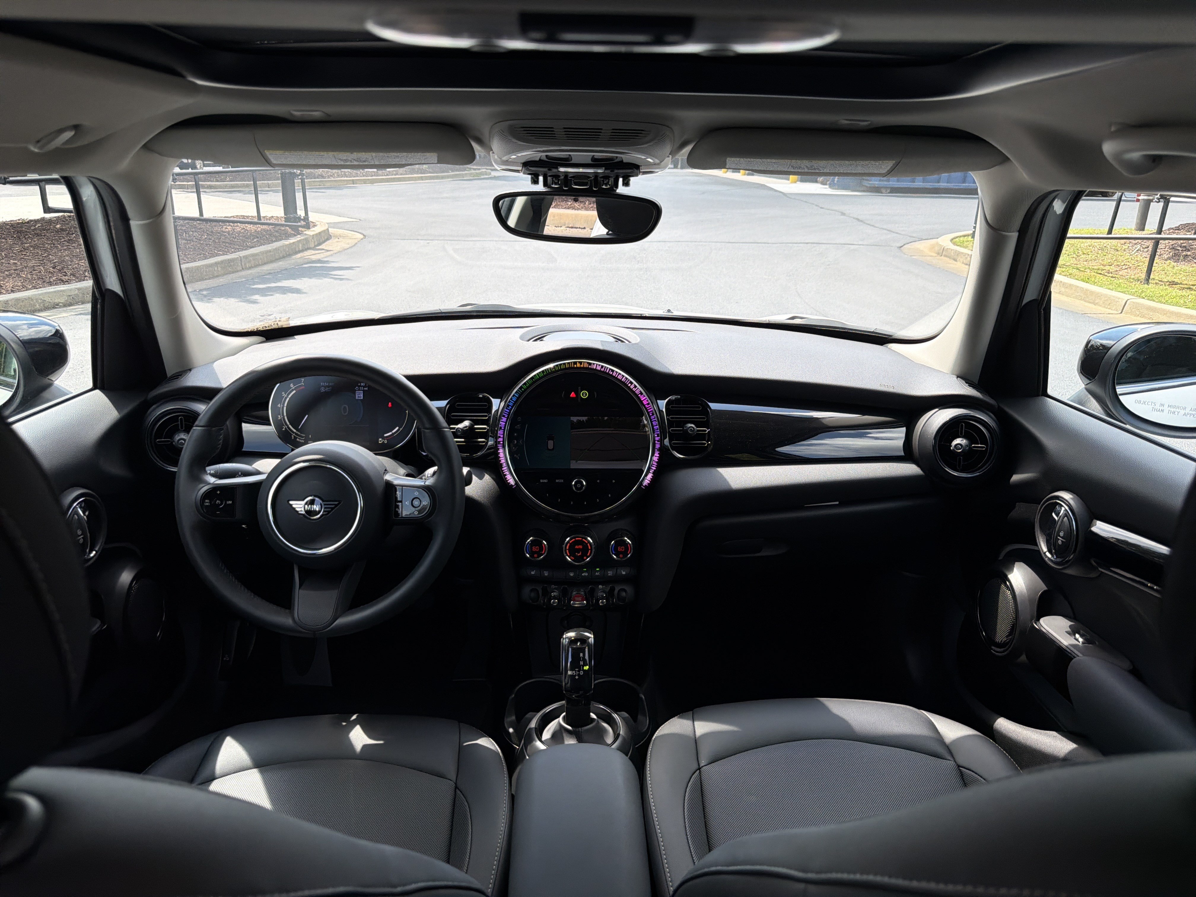 Used 2024 MINI Cooper 4-Door Hardtop FWD image 57