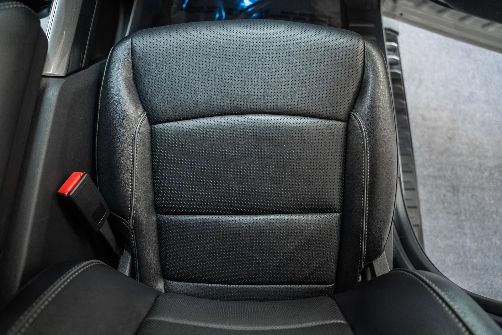 Used 2023 Ford F150 Lariat w/ Equipment Group 502A High image 40