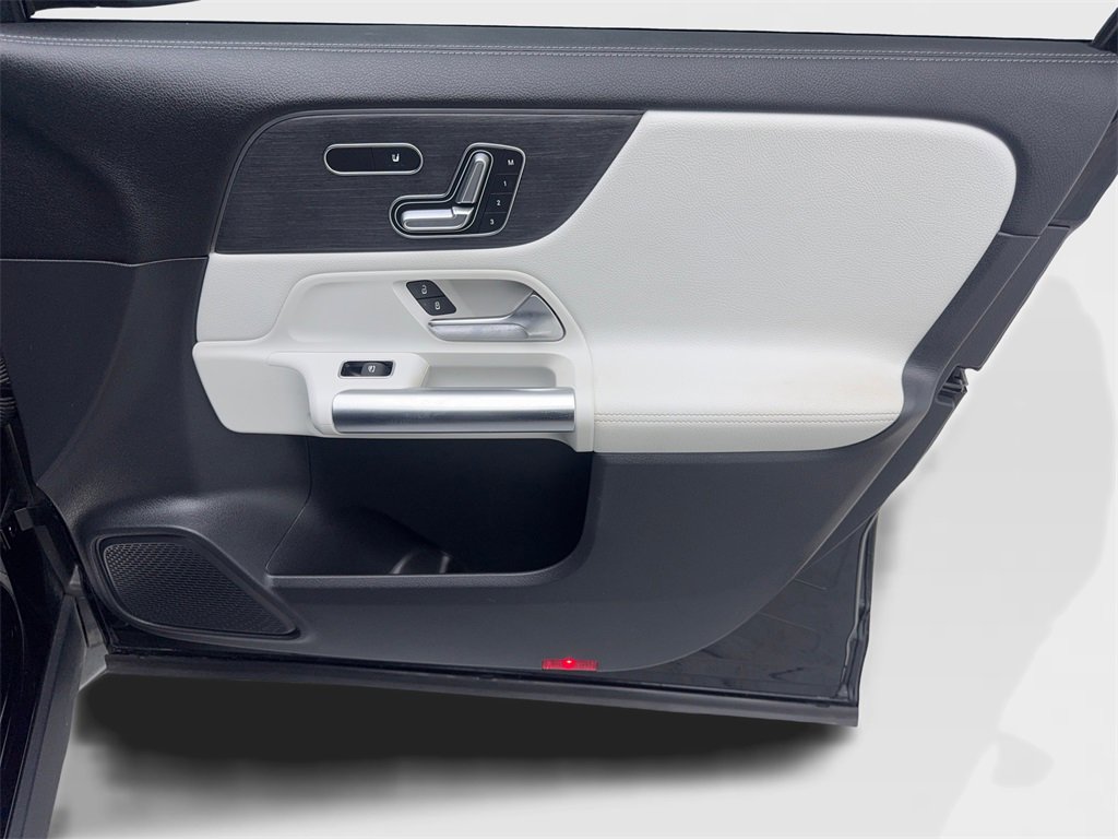 Used 2022 Mercedes-Benz GLA 35 AMG 4MATIC image 46