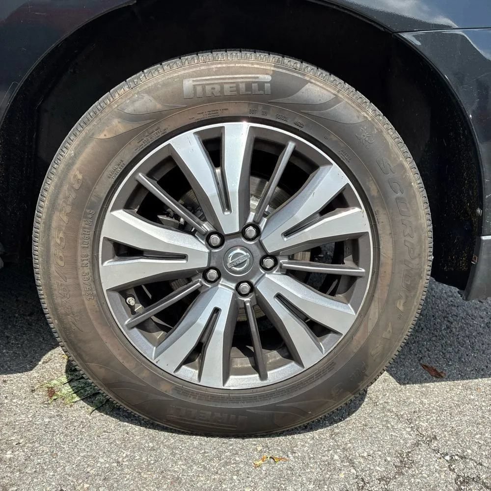 Used 2017 Nissan Pathfinder SL w/ SL Premium Package AWD/4WD image 18