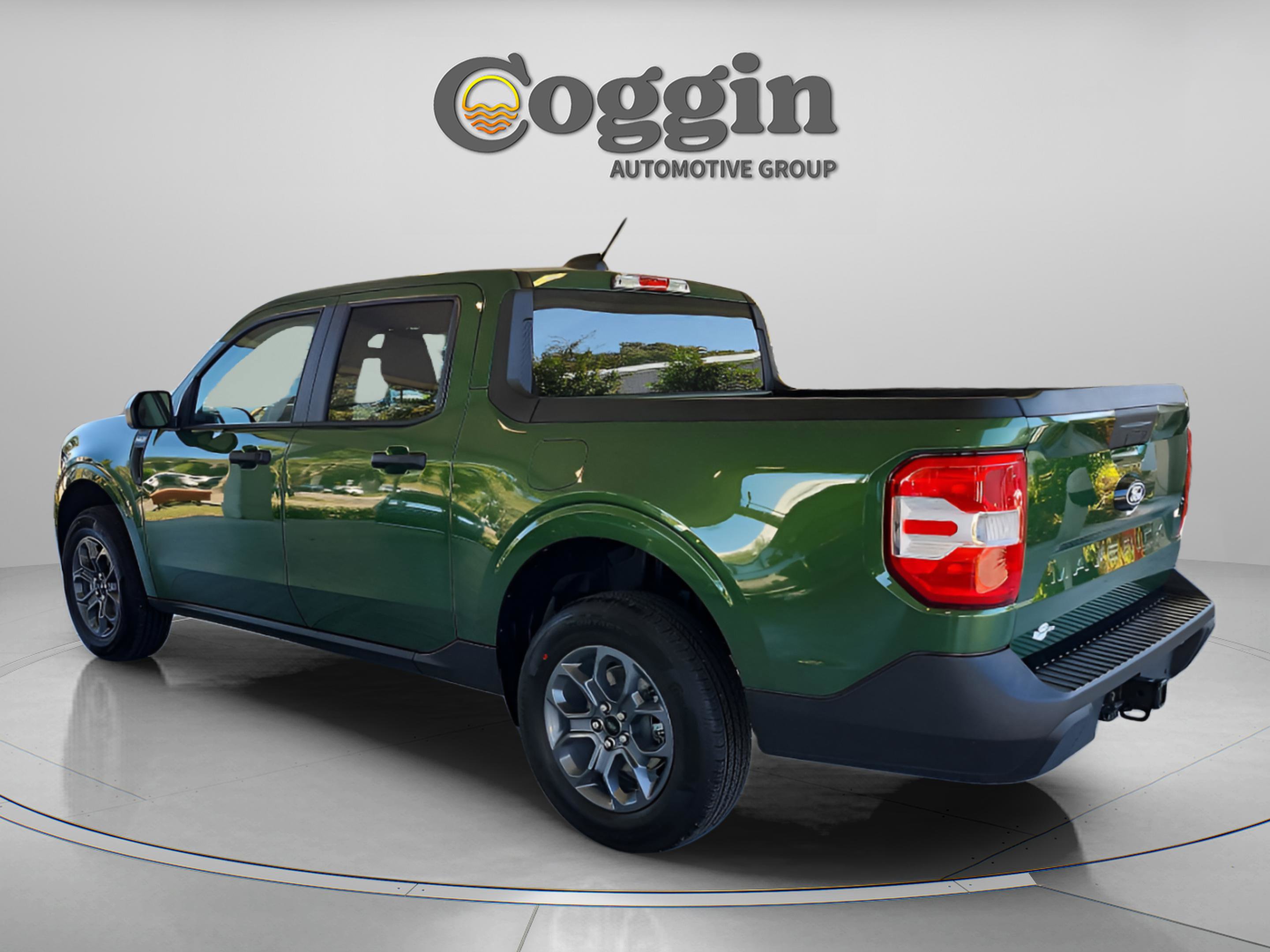 New 2025 Ford Maverick XLT image 3