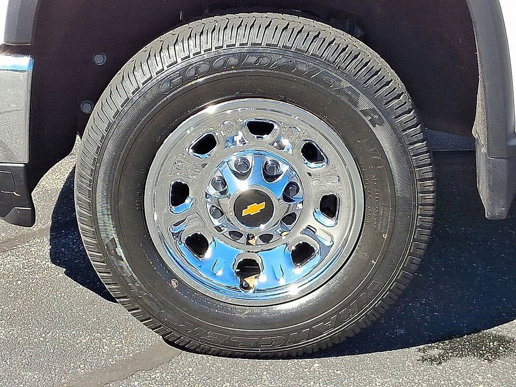 Used 2024 Chevrolet Silverado 3500 LT w/ Convenience Package image 8