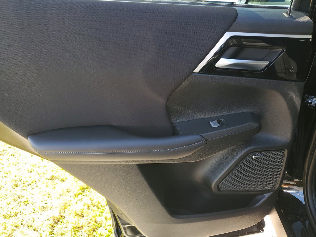 New 2026 Mitsubishi Outlander ES FWD image 10