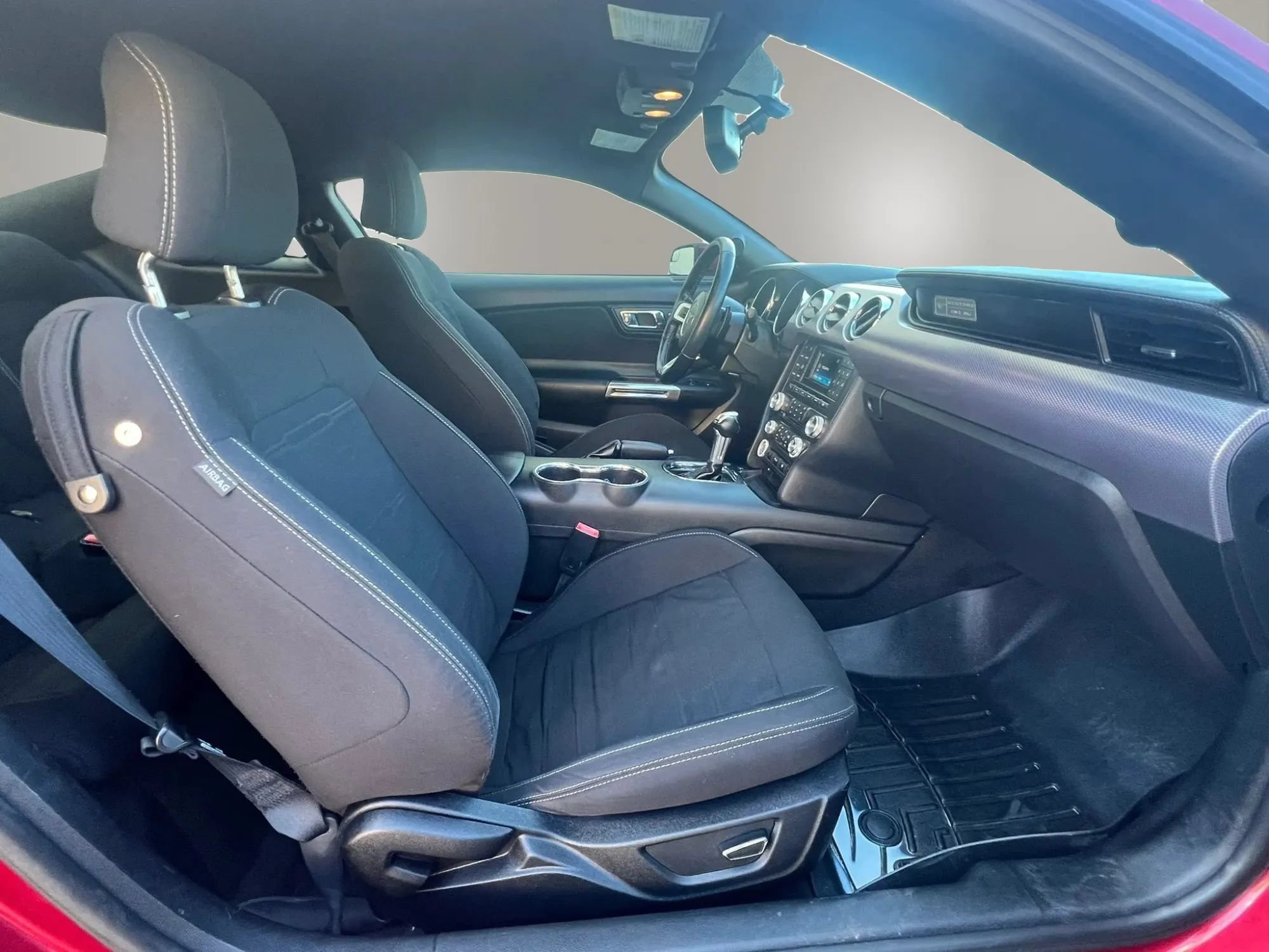 Used 2017 Ford Mustang Coupe RWD image 29