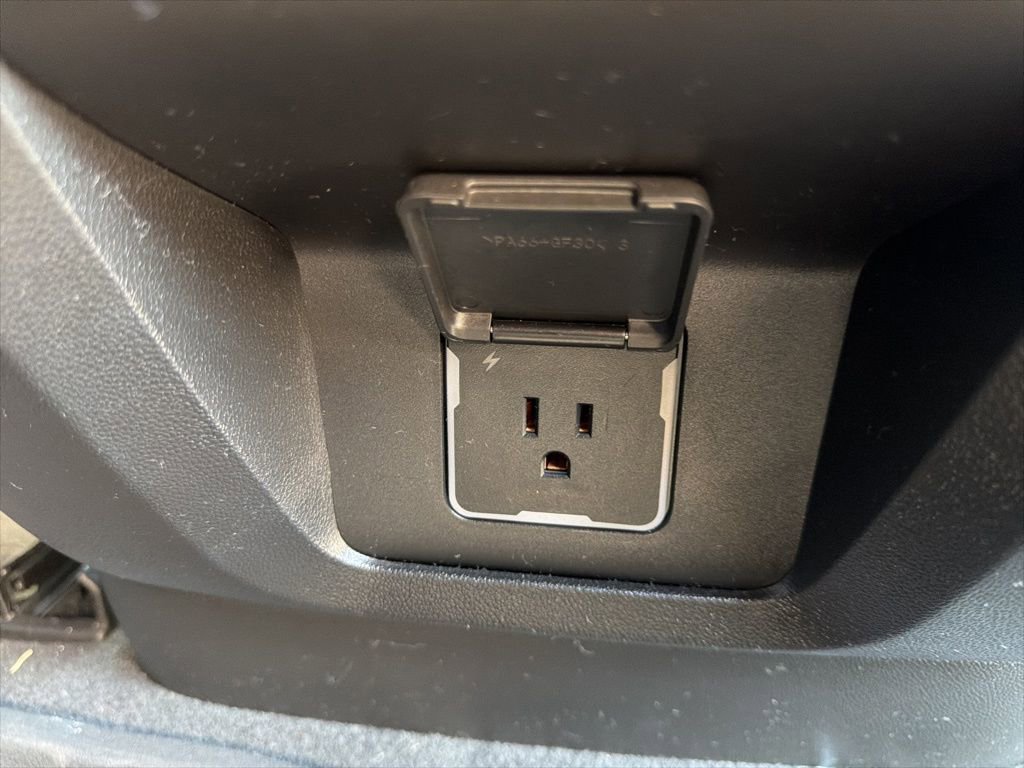 Used 2023 GMC Yukon XL Denali Ultimate image 35