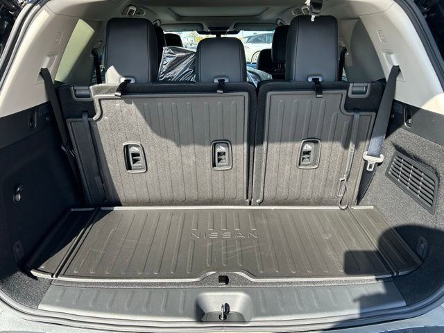 New 2026 Nissan Pathfinder Platinum image 7