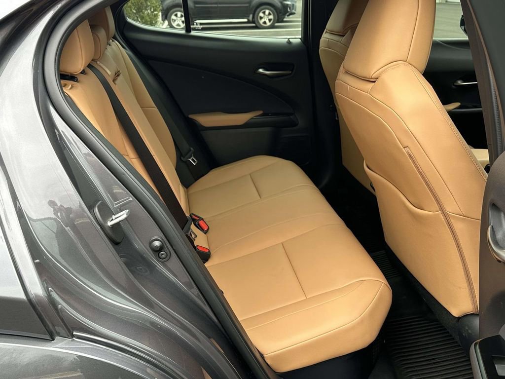 Used 2023 Lexus UX 250h FWD w/ Accessory Package (Z2) image 7
