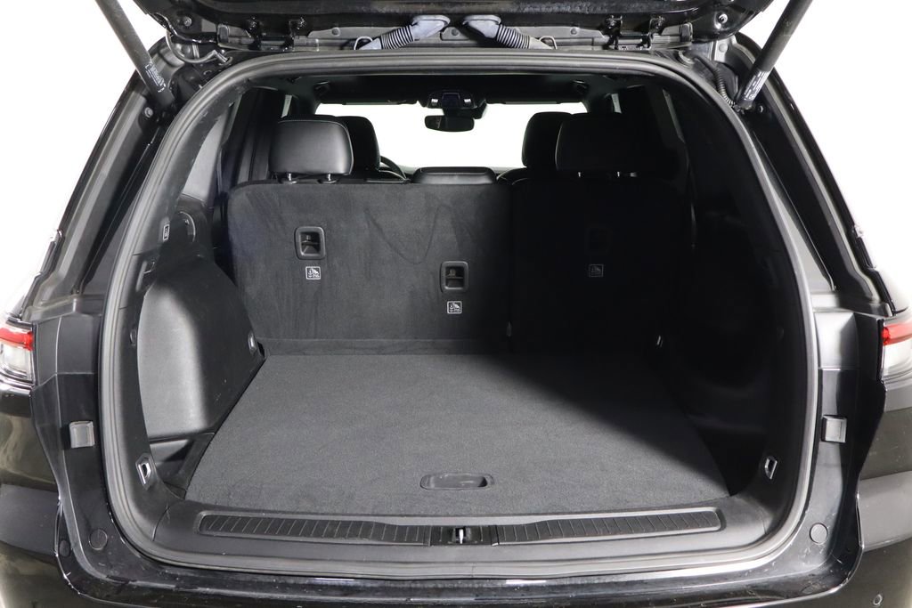 Used 2024 Jeep Grand Cherokee Limited w/ Black Appearance Package image 18