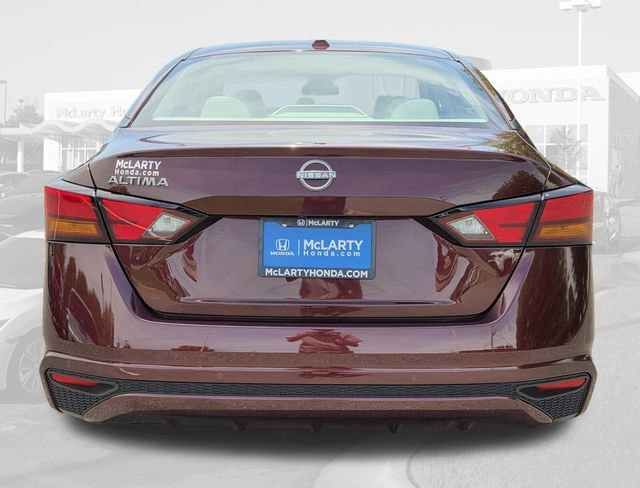 Used 2025 Nissan Altima 2.5 SV FWD image 7