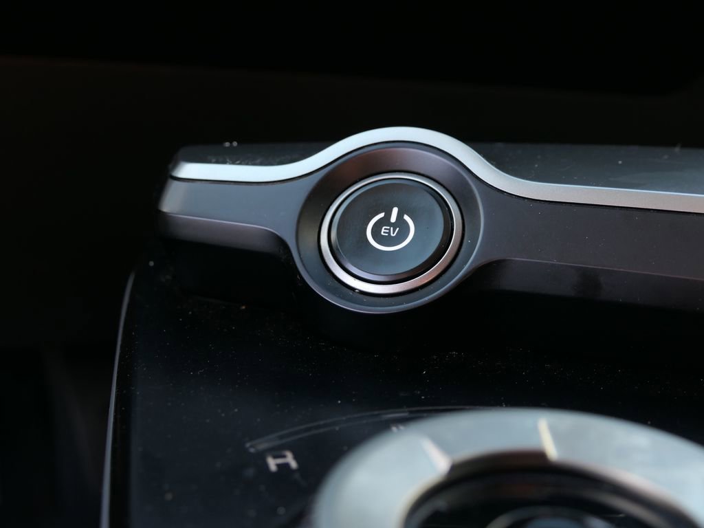 Used 2025 Kia EV6 Light image 19