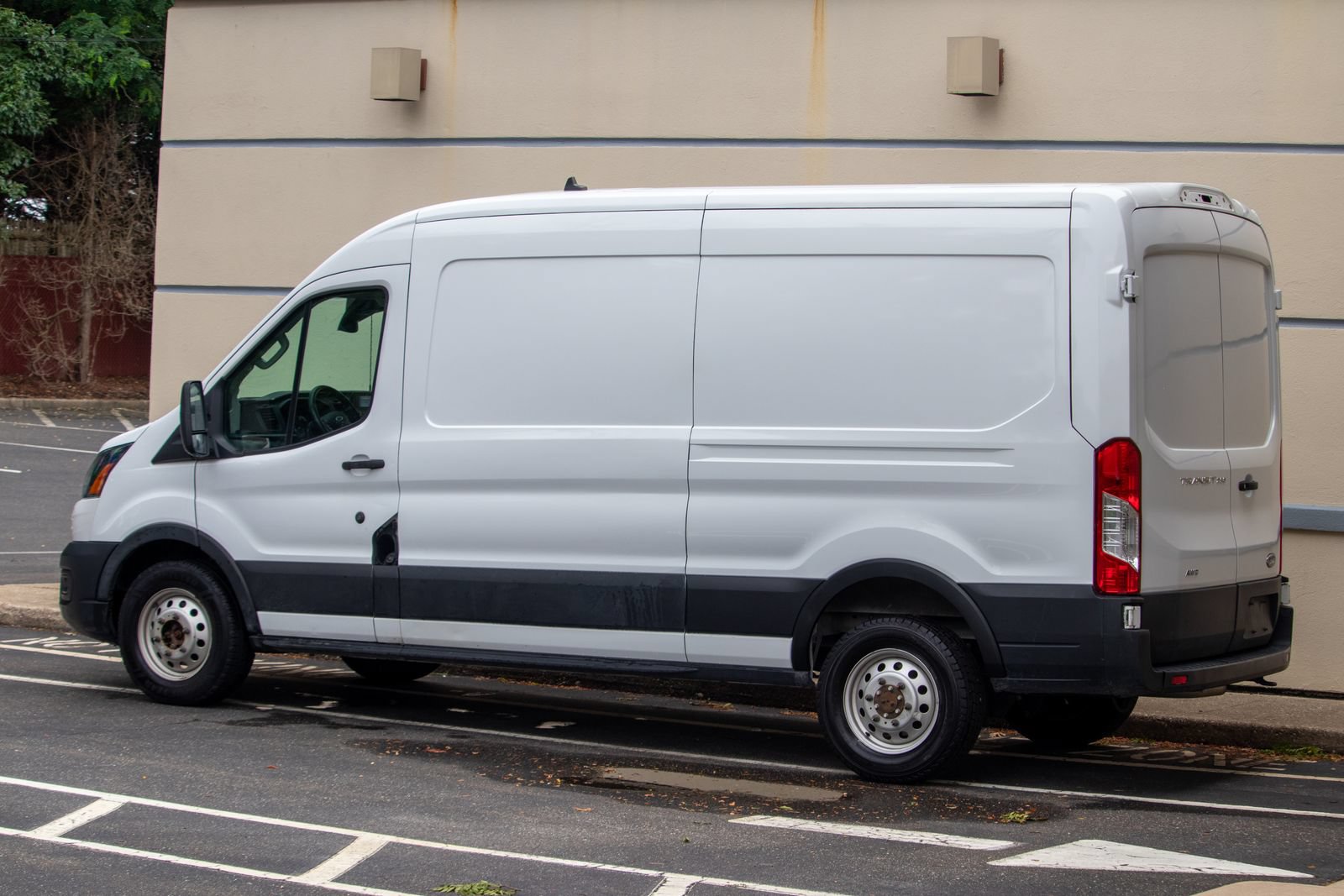 Used 2023 Ford Transit 250 Medium Roof AWD image 3