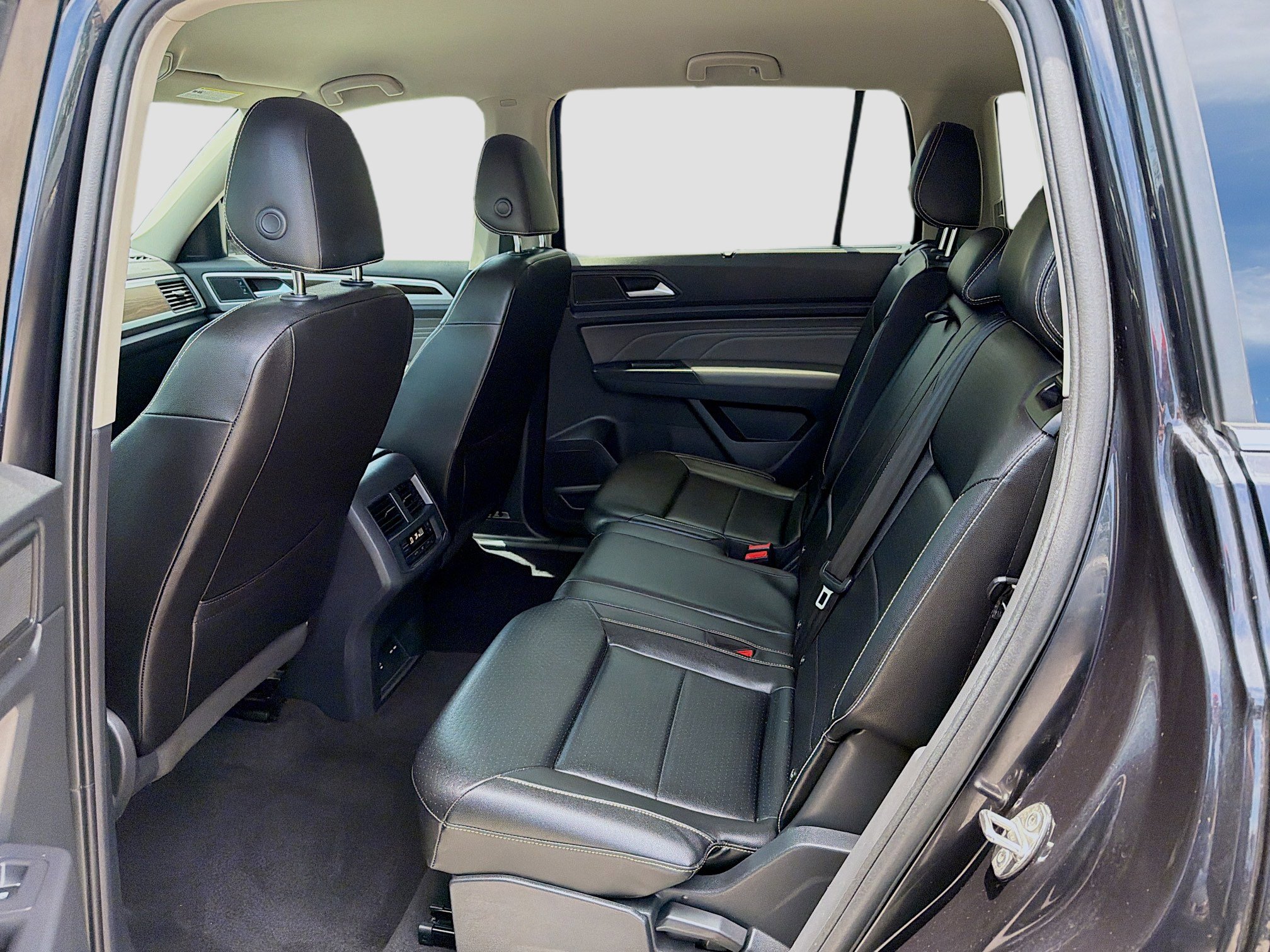 Used 2021 Volkswagen Atlas SE FWD image 24