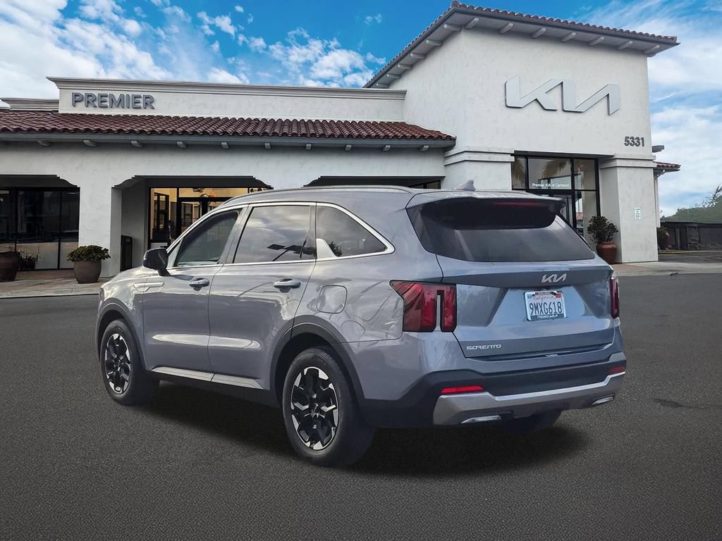 Certified 2024 Kia Sorento S w/ Panoramic Sunroof Package FWD image 6