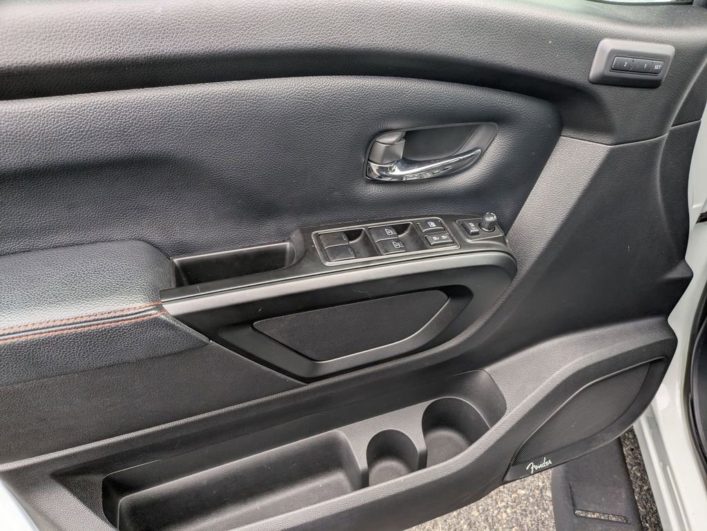 Used 2023 Nissan Titan PRO-4X w/ Pro-4x Convenience Package image 9