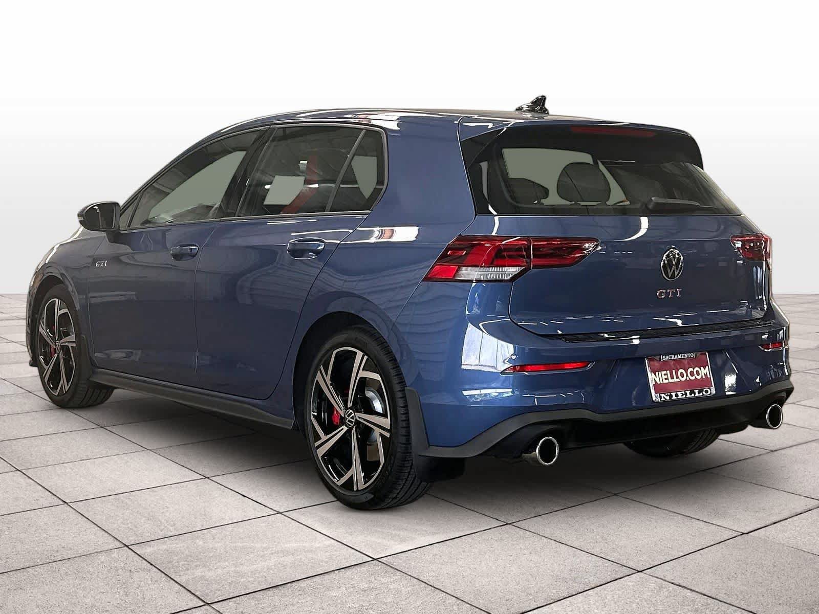 New 2026 Volkswagen GTI SE FWD image 3