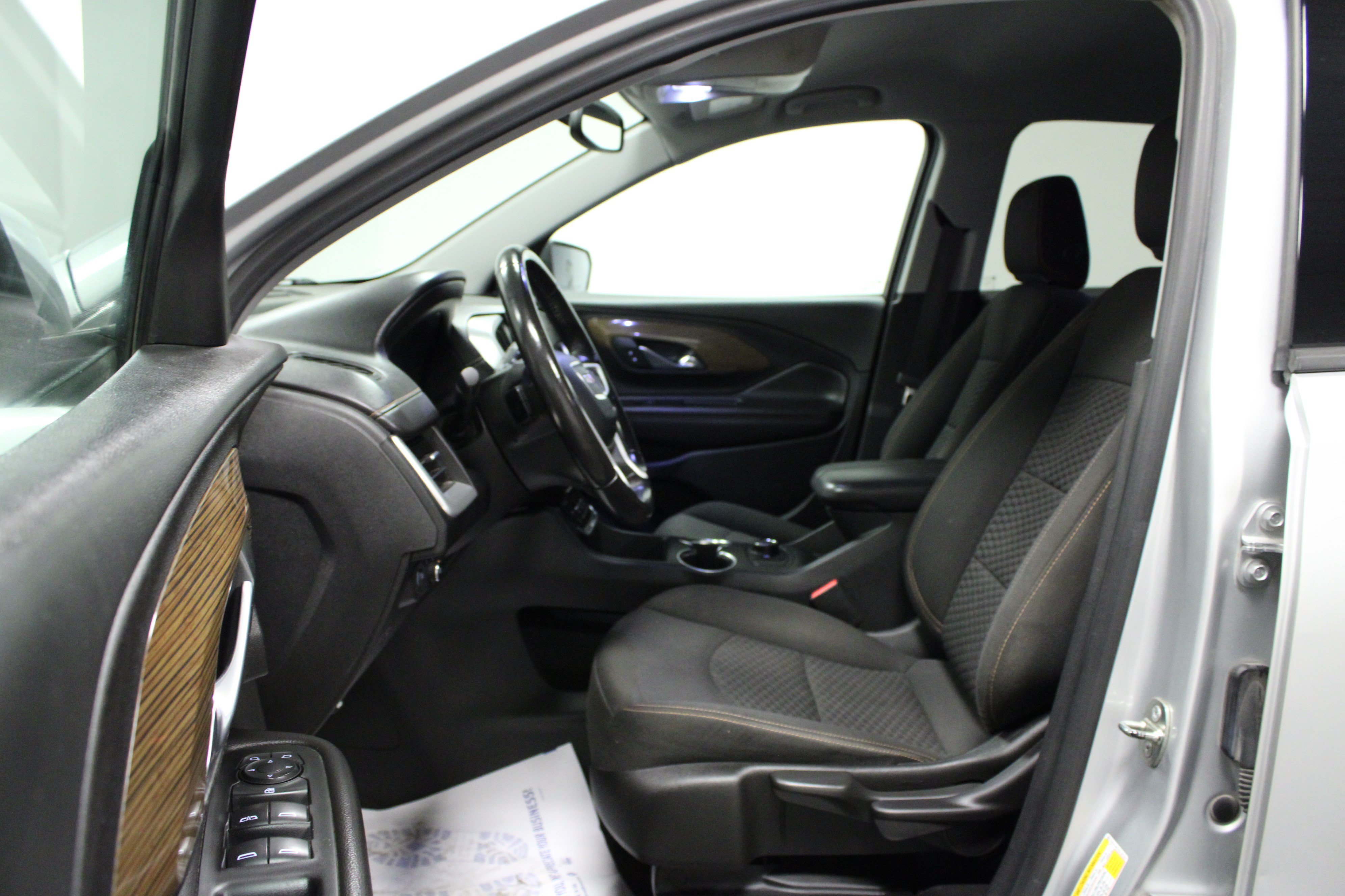 Used 2019 GMC Terrain SLE FWD image 12