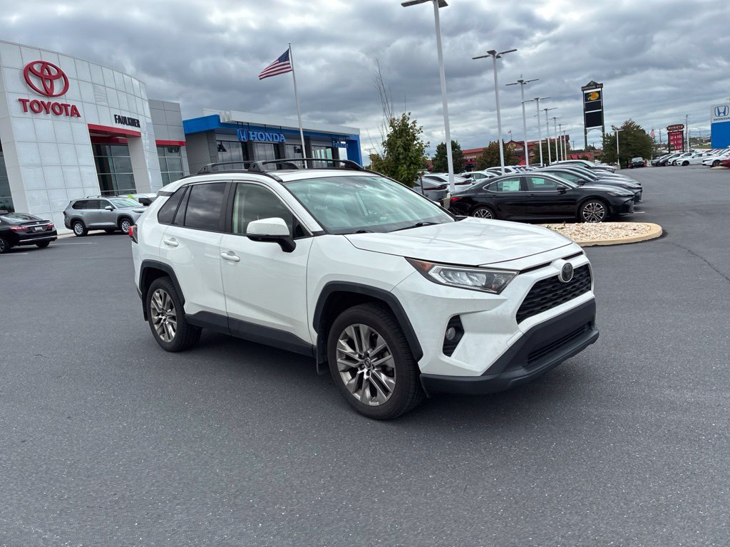Used 2019 Toyota RAV4 XLE Premium w/ Cold Weather Package AWD/4WD image 2