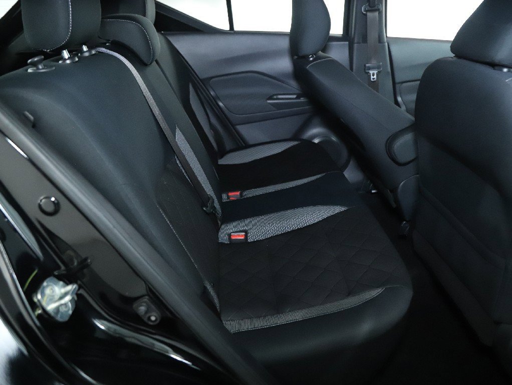 Used 2019 Nissan Kicks S image 31