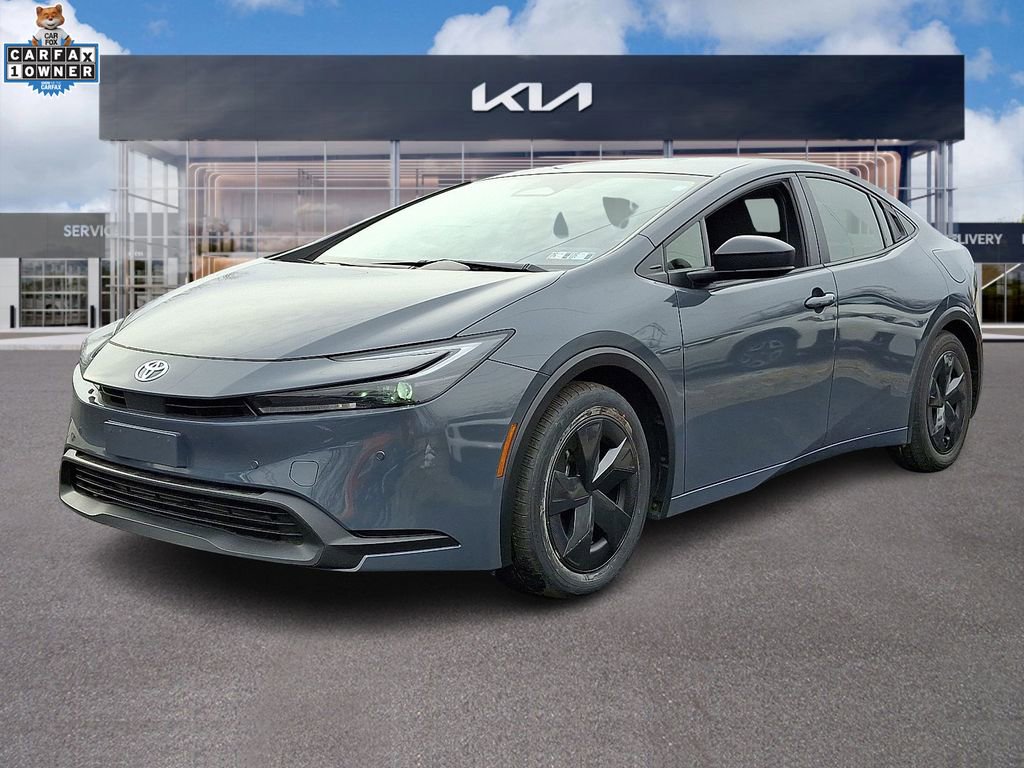 Used 2023 Toyota Prius Limited image 3