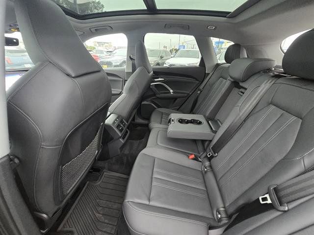 Used 2025 Audi Q5 Premium Plus w/ Premium Plus image 13