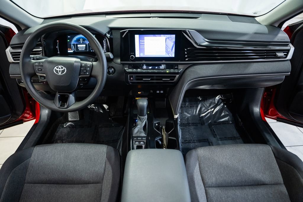 Used 2025 Toyota Camry LE image 16