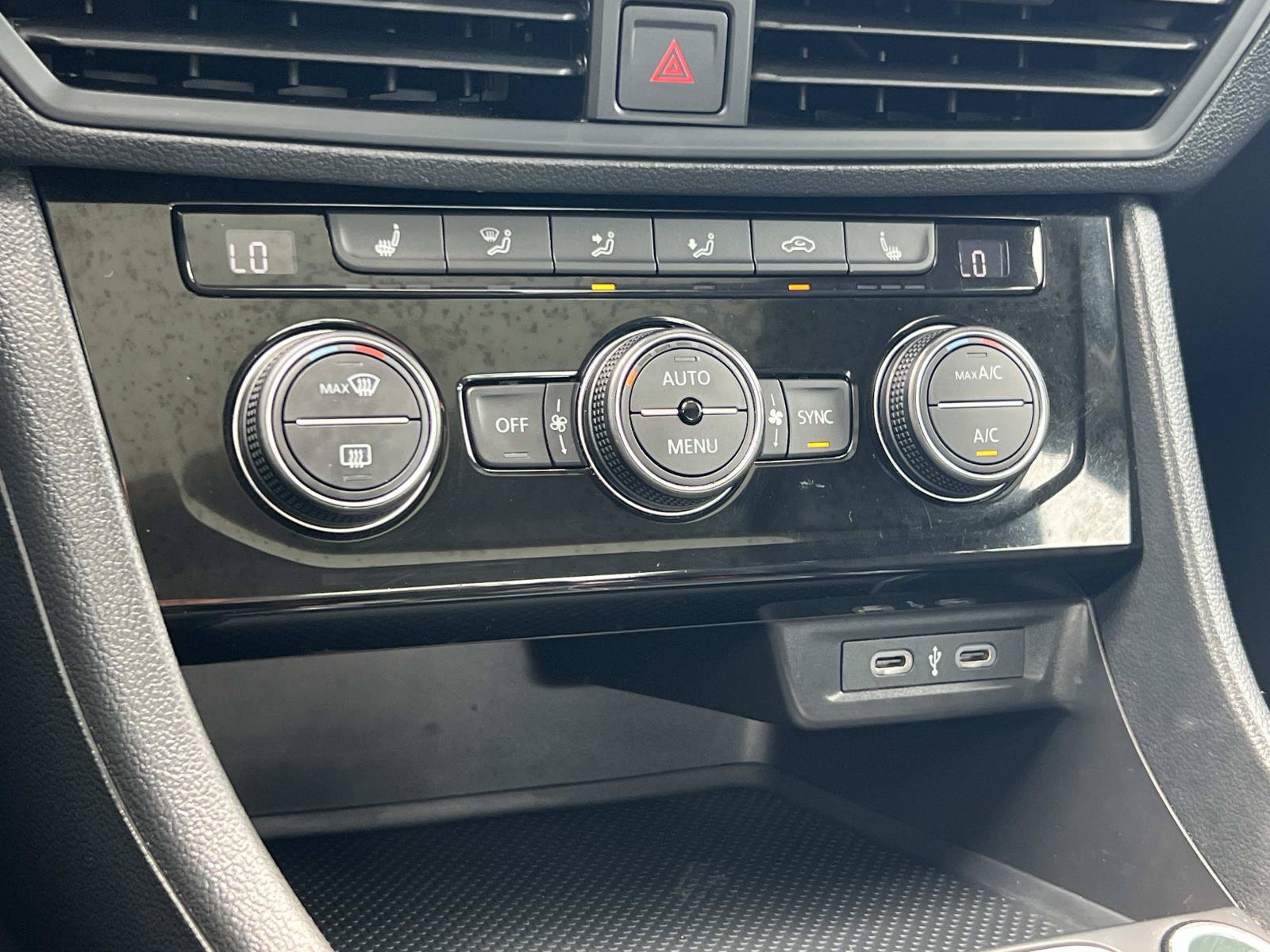 Certified 2024 Volkswagen Jetta SE FWD image 15