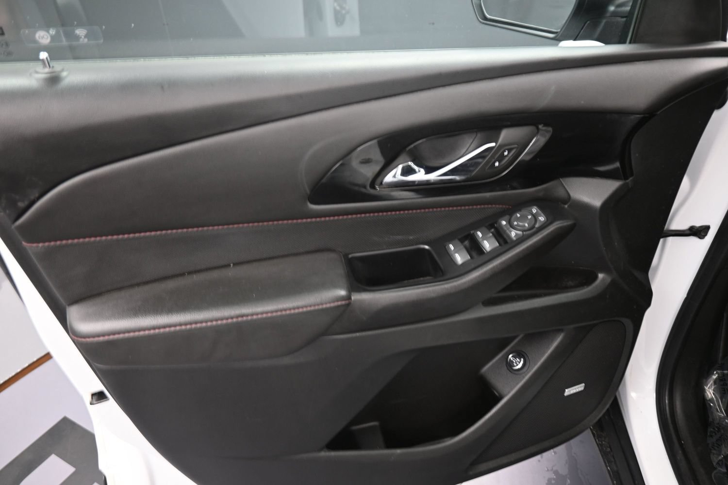 Used 2023 Chevrolet Traverse RS AWD/4WD image 13