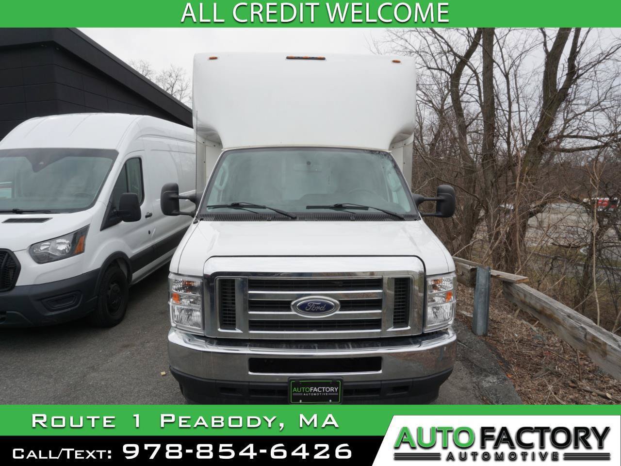 Used 2021 Ford E-450 and Econoline 450 Super Duty w/ Power Windows & Locks Group RWD image 1