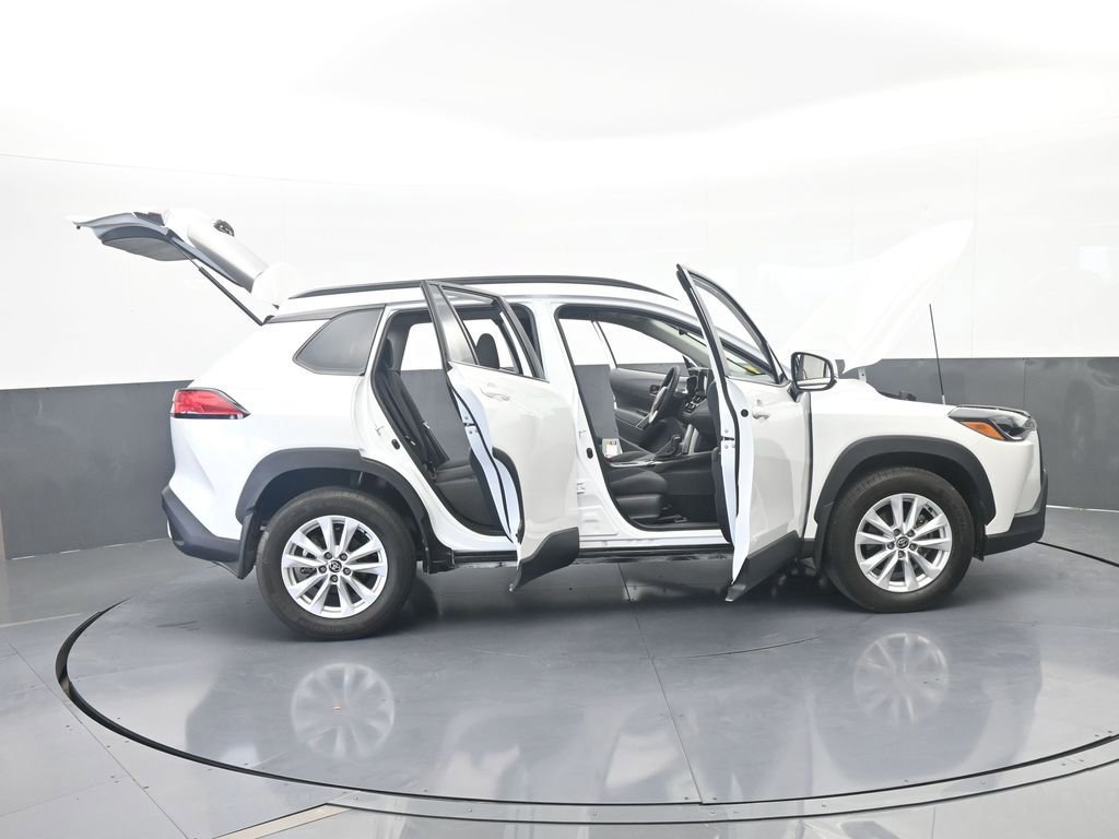 Used 2024 Toyota Corolla Cross LE FWD image 72