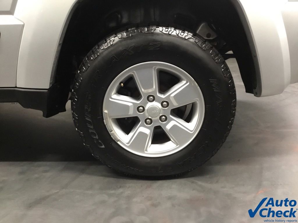 Used 2012 Jeep Liberty Sport w/ Popular Equipment Group AWD/4WD image 18