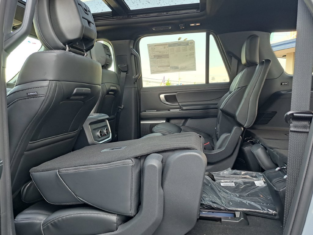 New 2026 Ford Expedition Max Platinum w/ Stealth Appearance Package AWD/4WD image 14