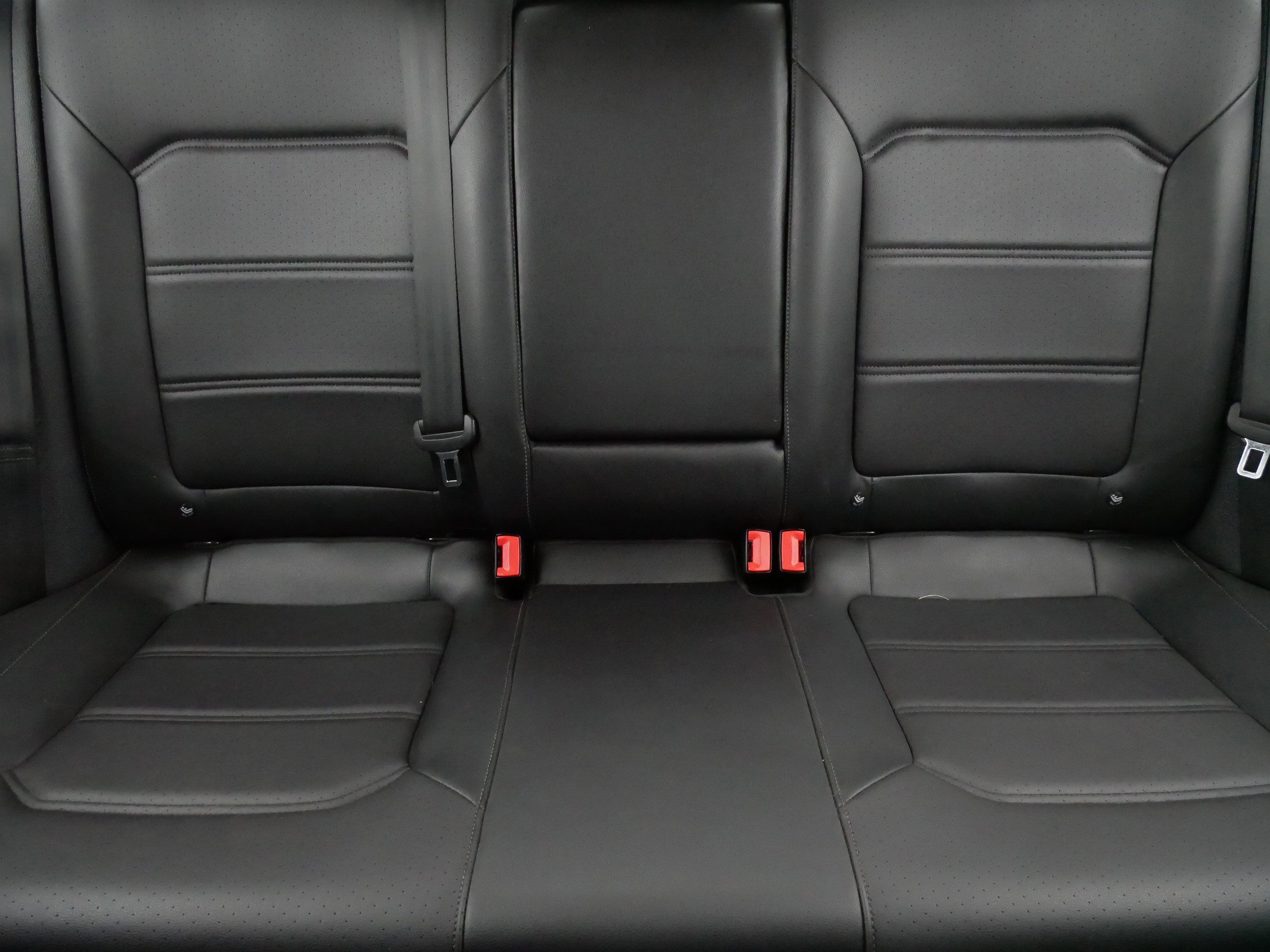 Used 2021 Volkswagen Passat 2.0T R-Line image 13